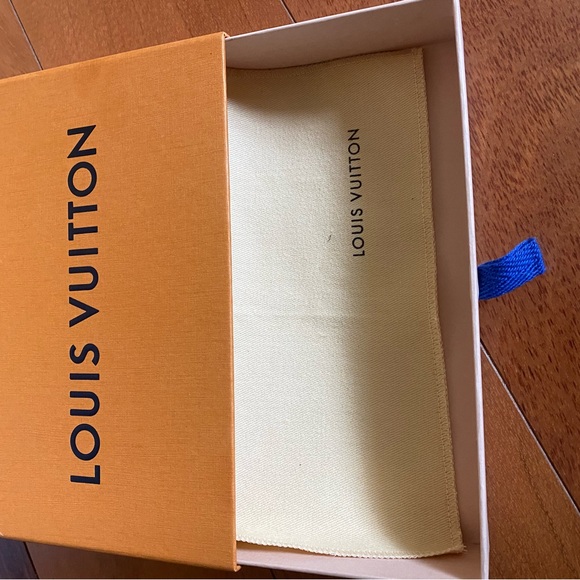 4092 LOUIS VUITTON Monogram Emilie Wallet Cherry Leather W/ Box - Picture 12 of 12